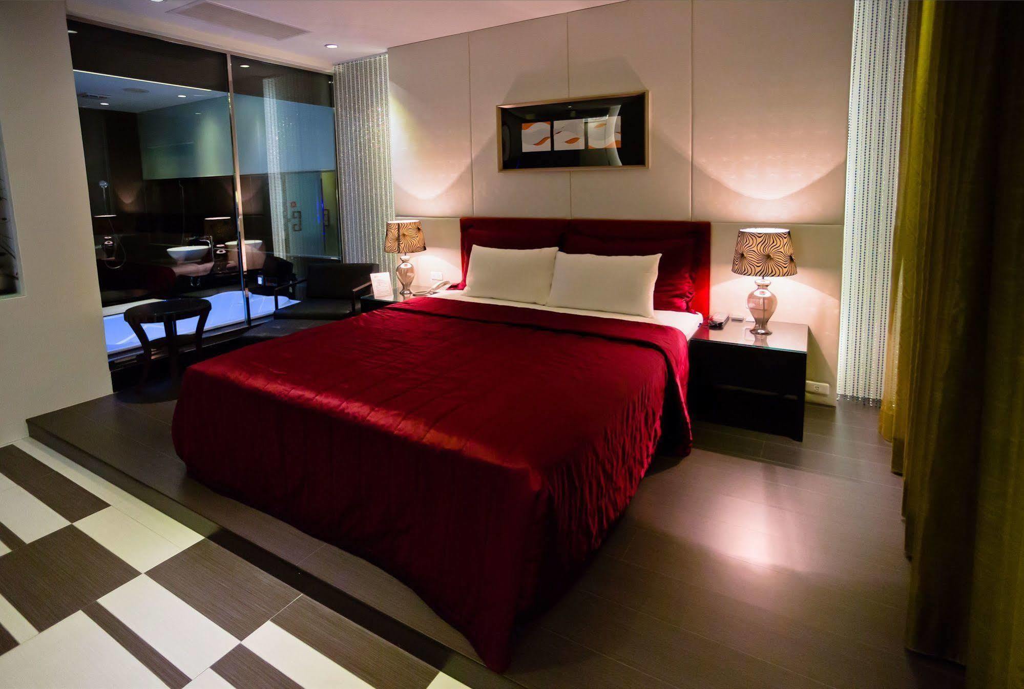 麗馨汽車旅館 Leesing Motel Kaohsiung Eksteriør bilde