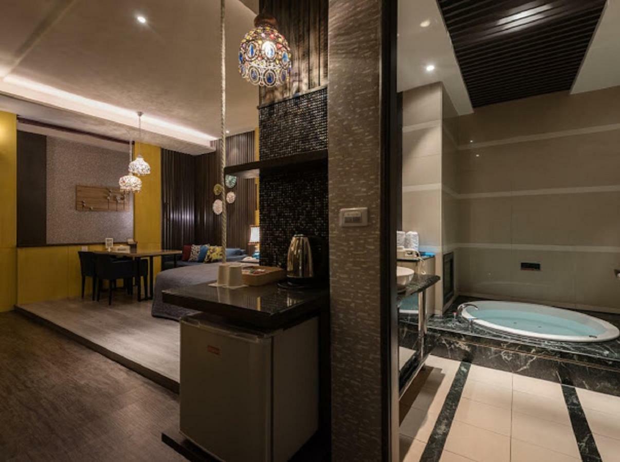 麗馨汽車旅館 Leesing Motel Kaohsiung Eksteriør bilde